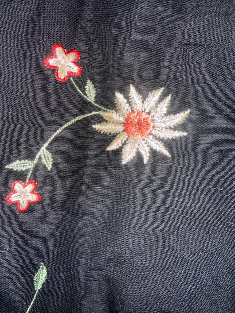 Vintage 90’s Casual Corner Annex Embroidered Shell Top- Sz 10 - Picture 4 of 7